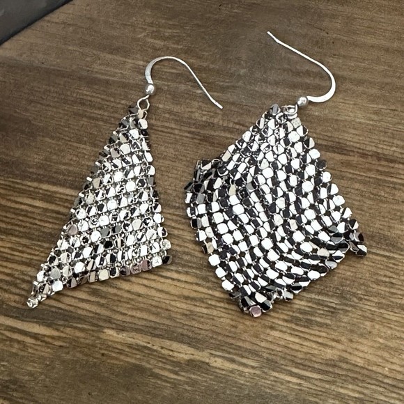 Metal Mesh Dangle 2 3/4” Silver Zebra Print On Metal Earrings 80’s 90’s Disco - Picture 2 of 2